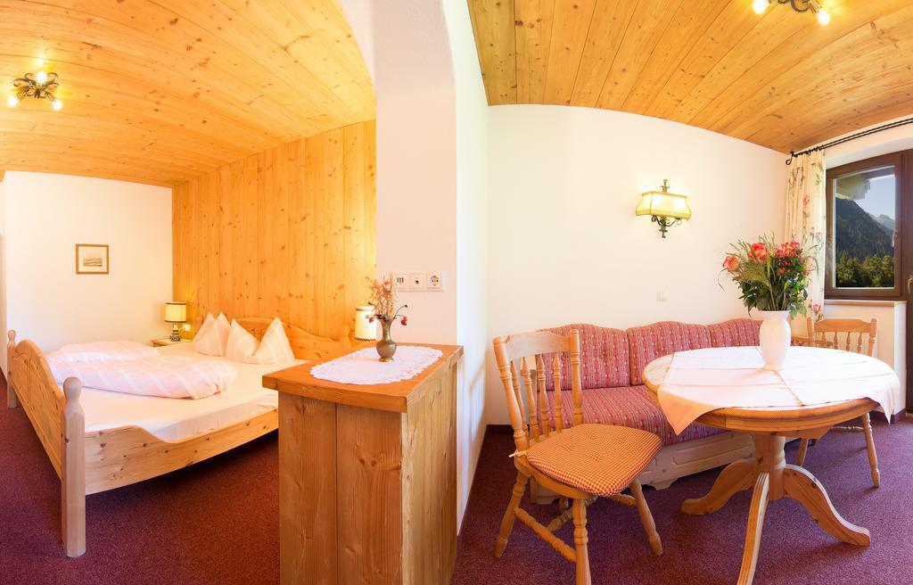 Hotel Rosengarten Neustift im Stubaital Pokój zdjęcie